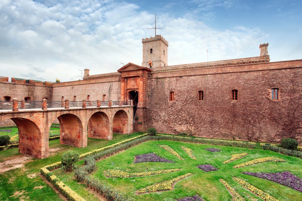Montjuïc Castle waits a few steps from the top station of the cable car