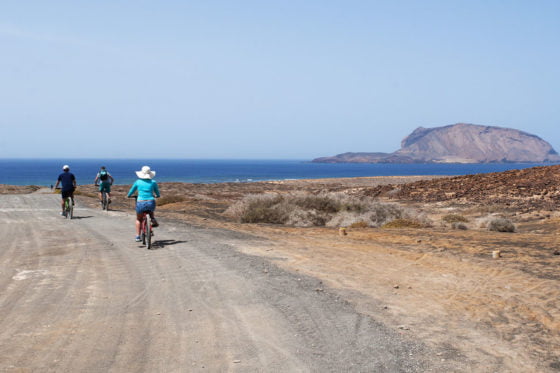 Cycling and hiking in Lanzarote's volcanic landscapes