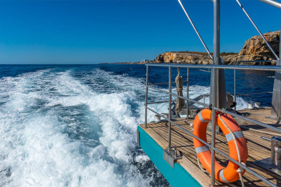 A boat trip adventure in the northern part of Alcudia, with cliff jumping and great outdoors
