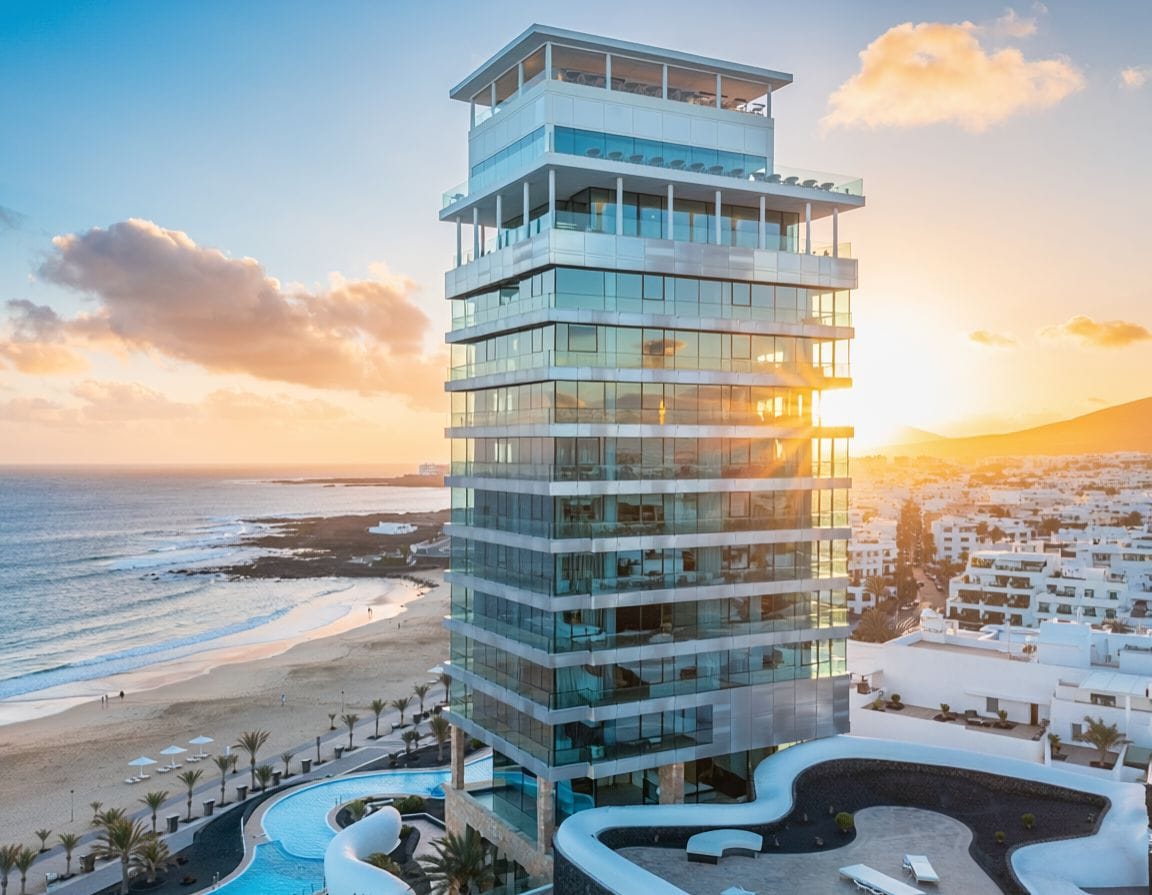 Arrecife Gran Hotel & Spa is a high-rise hotel on the seafront of Arrecife. AI-generated image.